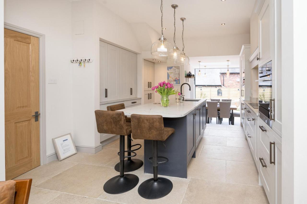 Townhouse By Harrogate Serviced Apartments Bagian luar foto