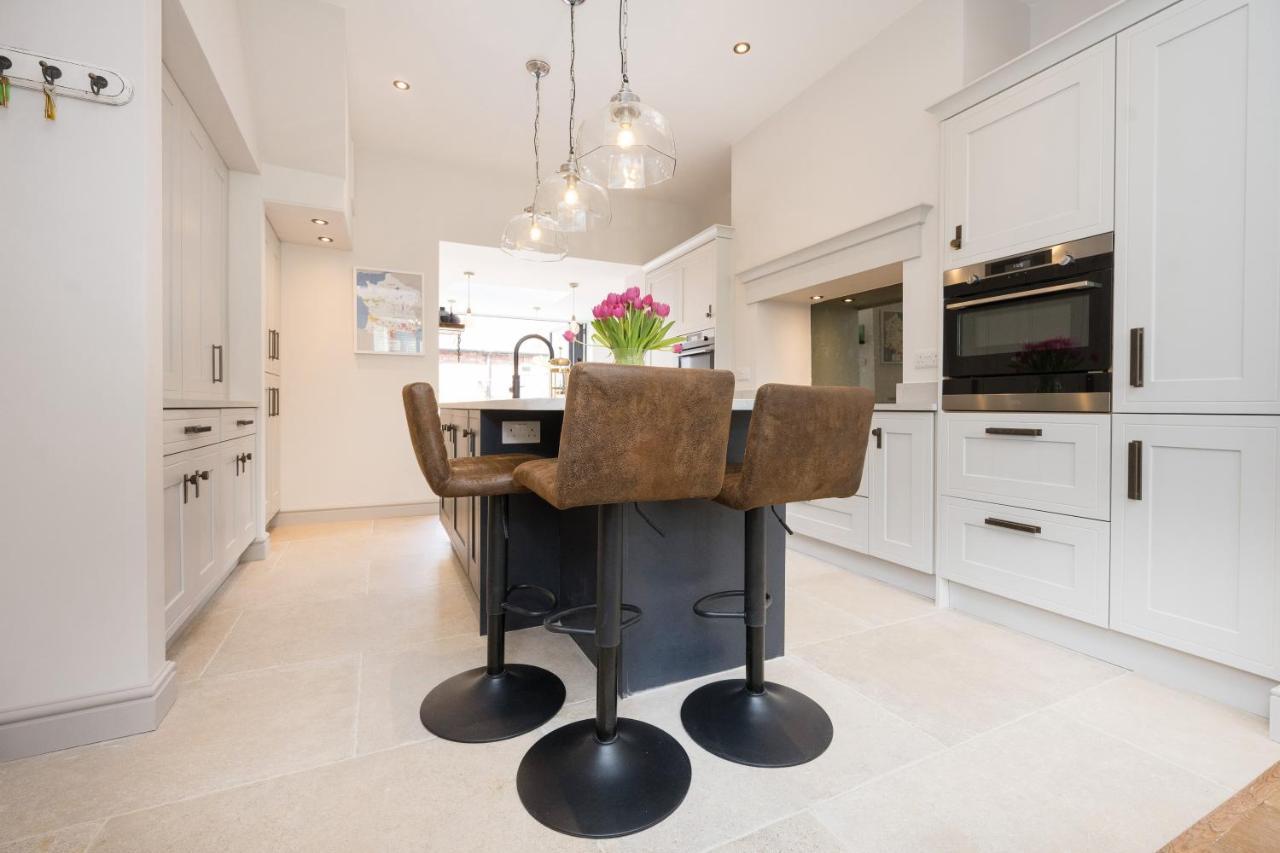 Townhouse By Harrogate Serviced Apartments Bagian luar foto